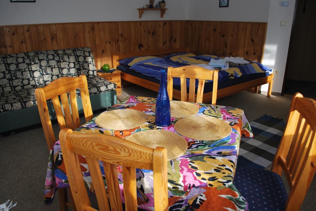 הַרָכוֹב M+M Apartman מראה חיצוני תמונה