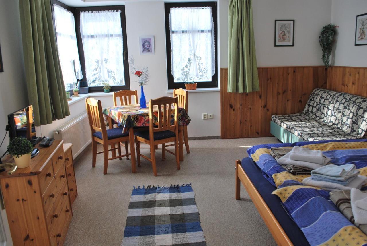 הַרָכוֹב M+M Apartman חדר תמונה